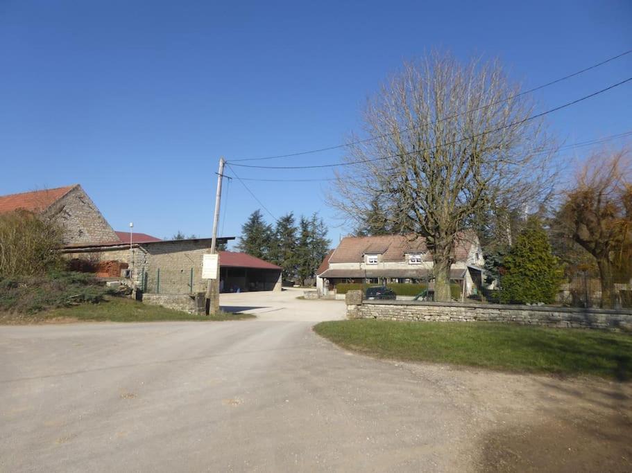 Maison Entiere Independante Noyers-sur-Serein Exteriör bild