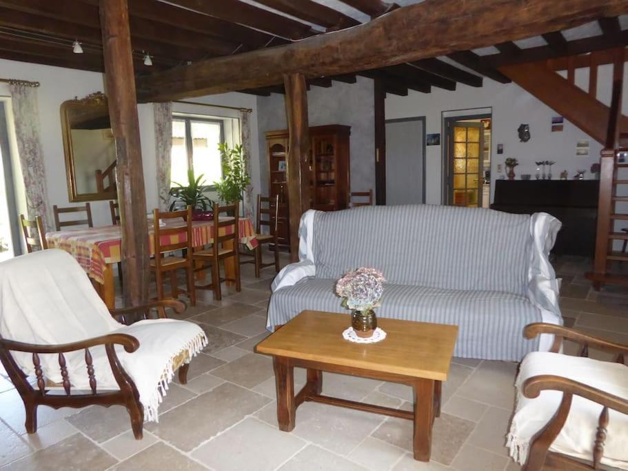 Maison Entiere Independante Noyers-sur-Serein Exteriör bild